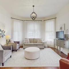 Lilac Victorian Downstairs-Spacious  Apartment
