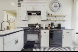Lilac Victorian Downstairs-Spacious  Apartment - Image 4